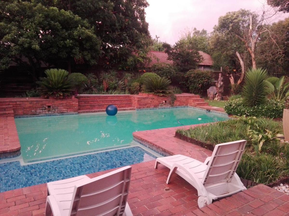 Fourways Guest Lodge Johannesburg Exteriör bild